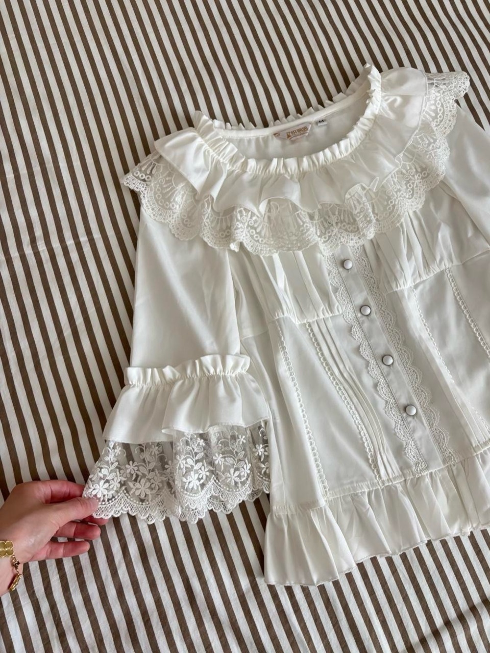 White Lace Ruffle Blouse - Picture 3 of 5